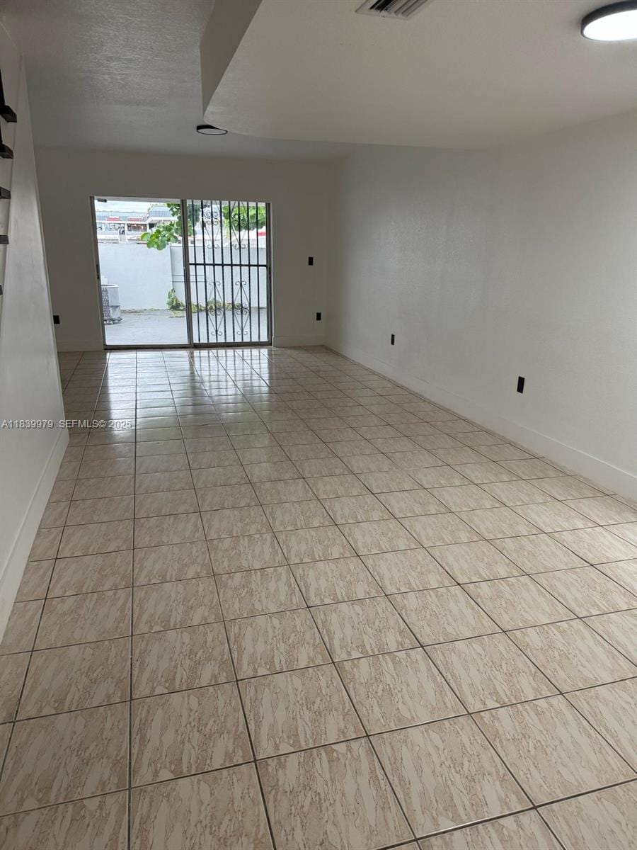 3860 W 11th Lane — photo 11
