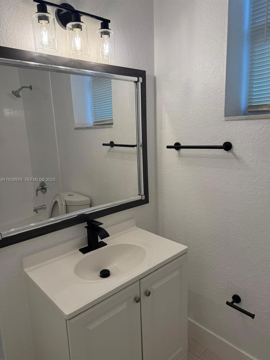 3860 W 11th Lane, Hialeah, FL 33012 photo 18