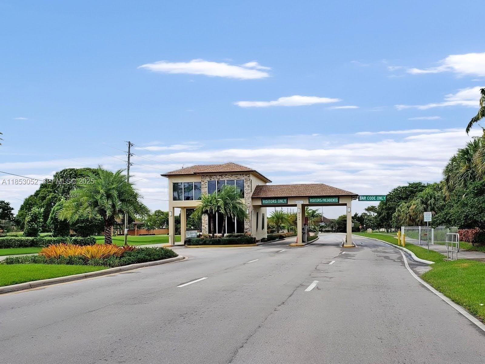 550 SW 137th Avenue 104L, Pembroke Pines, FL 33027 photo 27