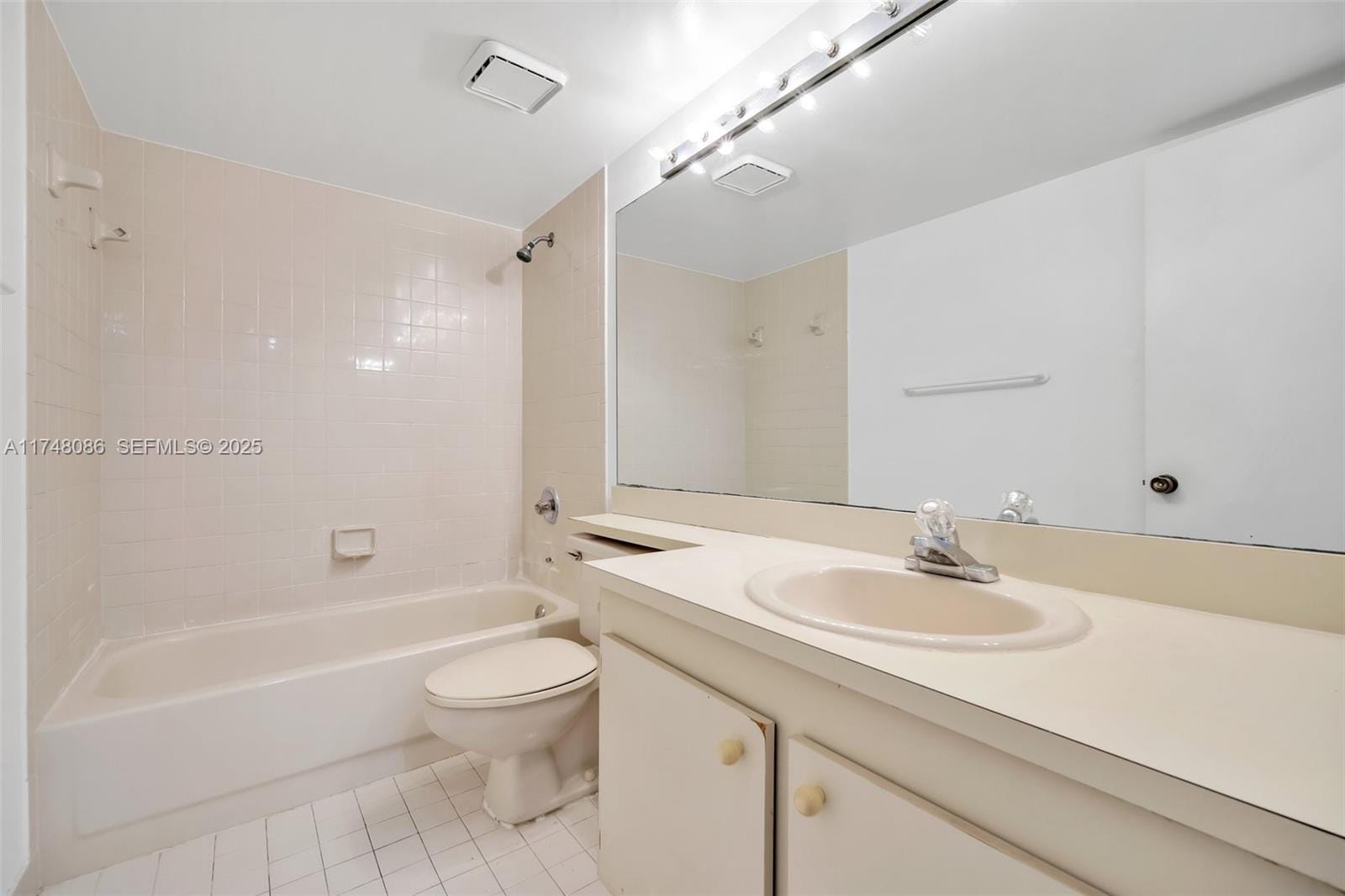 18224 Mediterranean Boulevard 5-17, Hialeah, FL 33015 photo 18