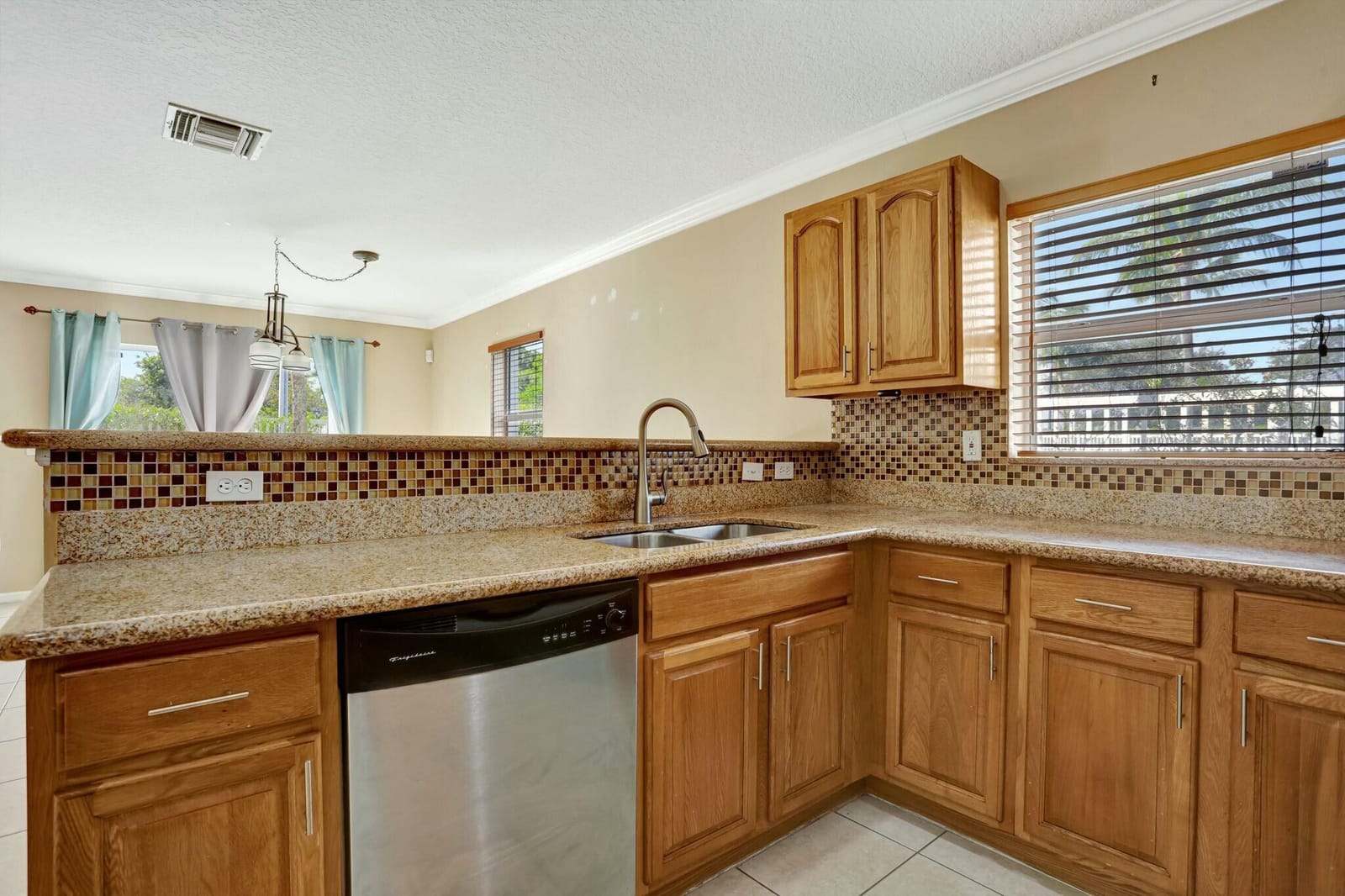 901 SW 15th Street — photo 2