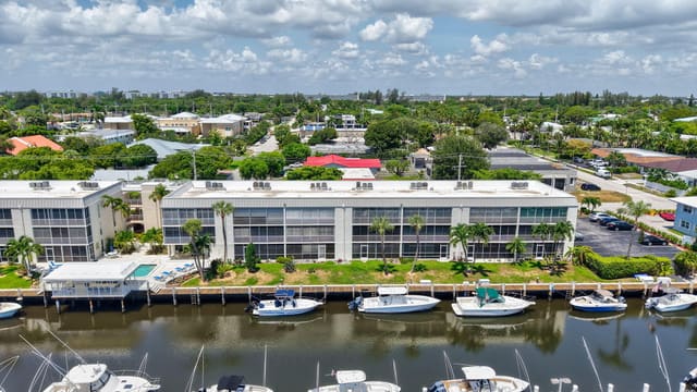 5900 NE 7th Avenue 204n, sold in Winston Bay, Boca Raton, FL