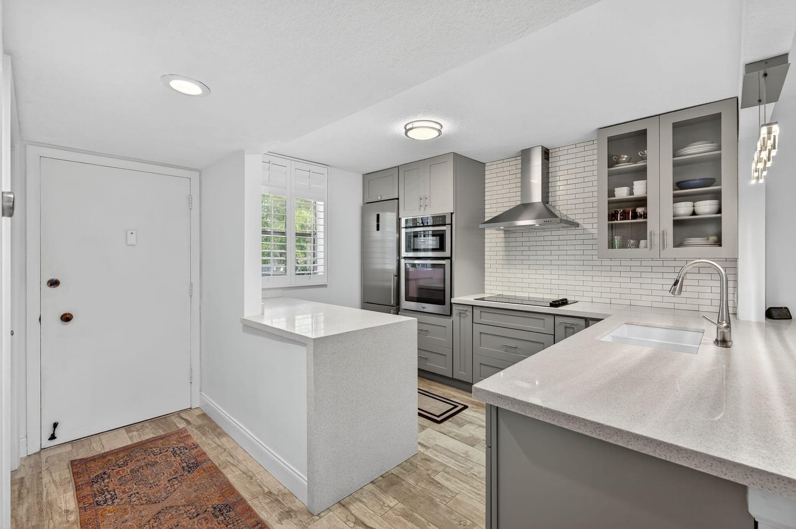 5900 NE 7th Avenue 204n — photo 3