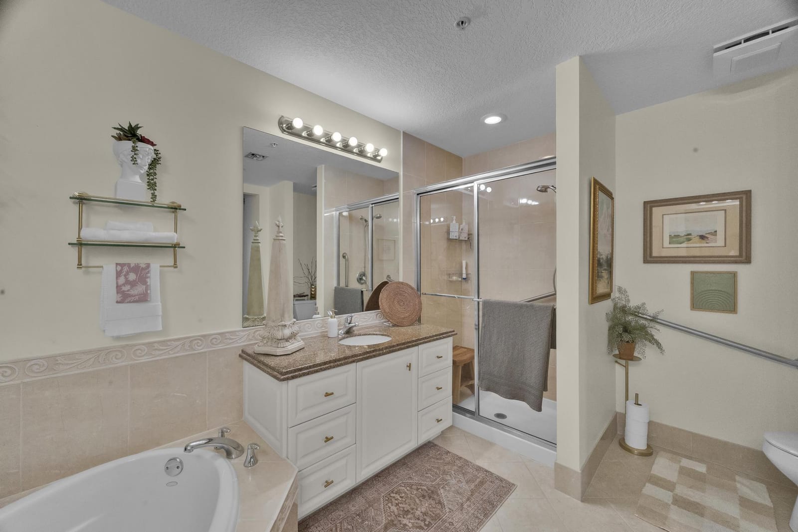 27 Harbour Isle Drive 106, Fort Pierce, FL 34949 photo 21