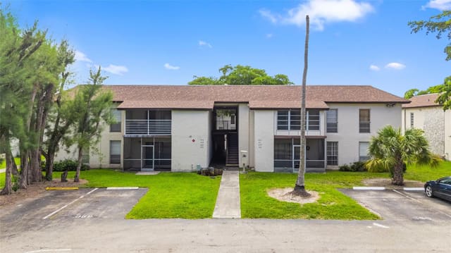 424 N Laurel Drive 1807, Margate, FL 33063