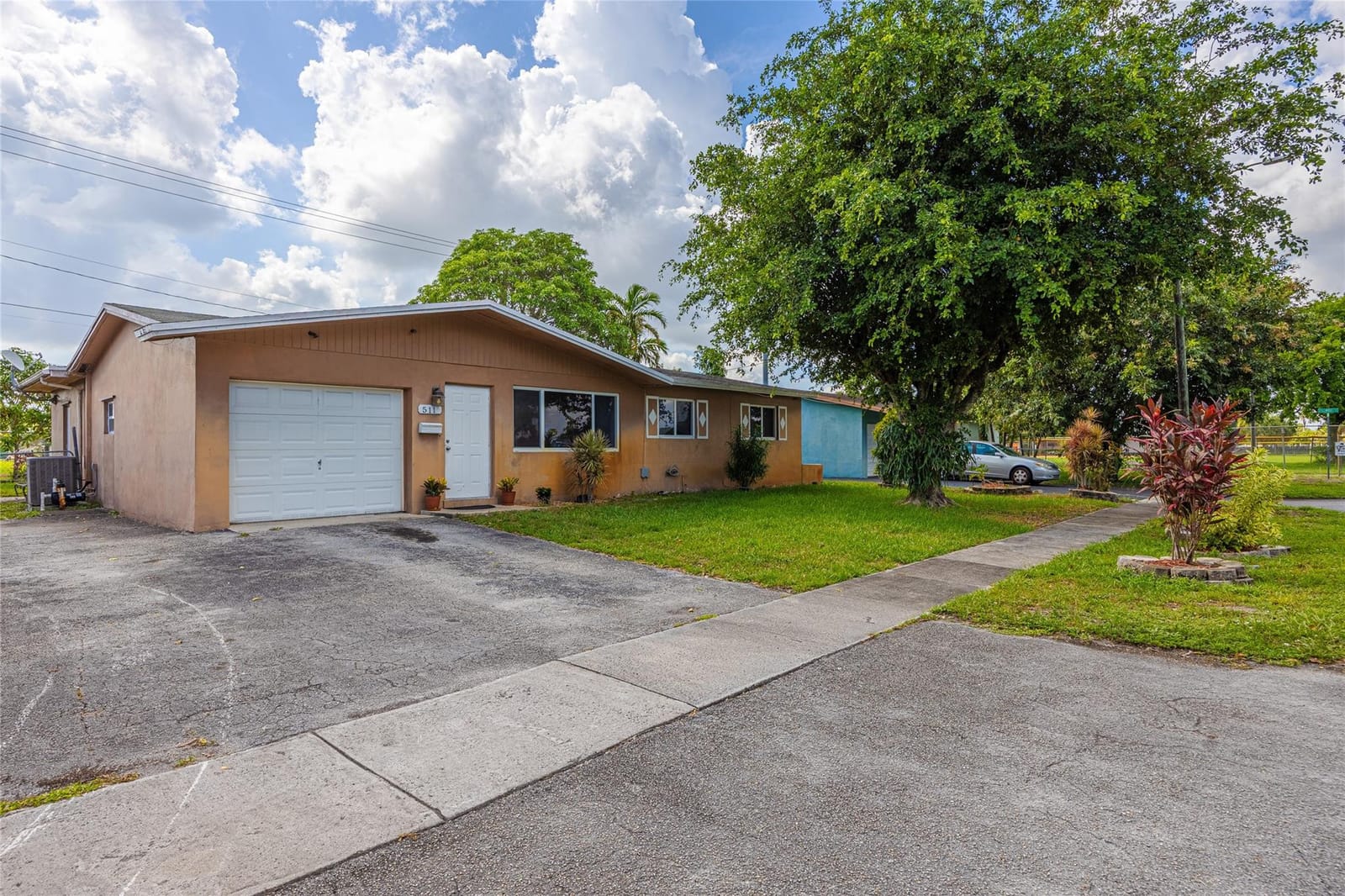 511 N 65th Avenue, Hollywood, FL 33024