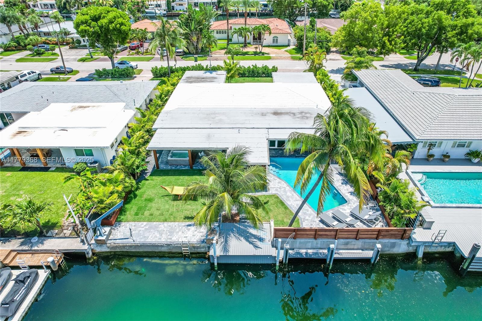 2243 Bayview Lane, North Miami, FL 33181 photo 2