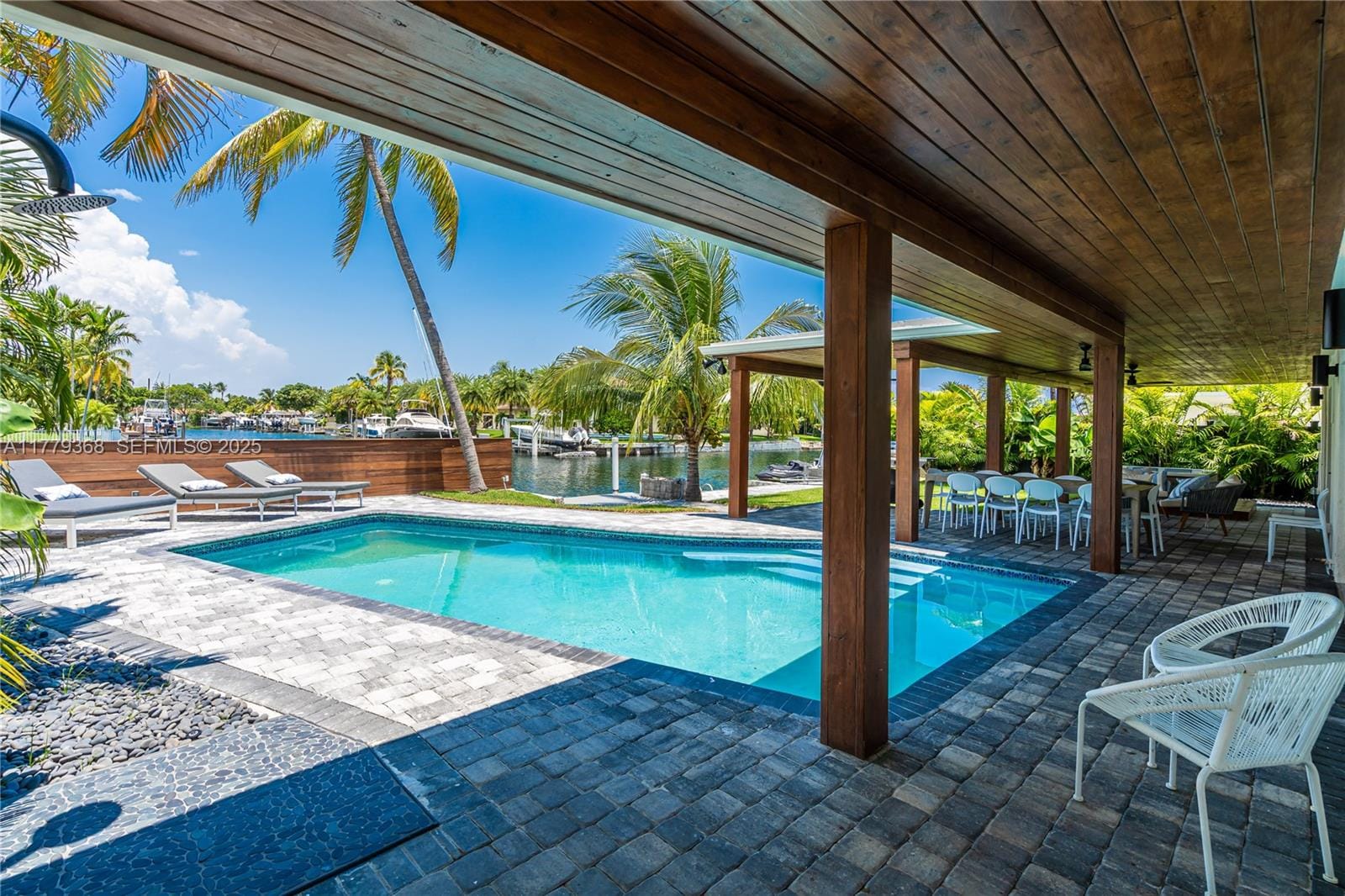 2243 Bayview Lane, North Miami, FL 33181 photo 7