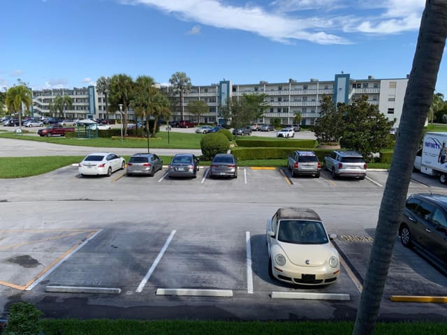 2051 Lincoln C 2051, Boca Raton, FL 33434