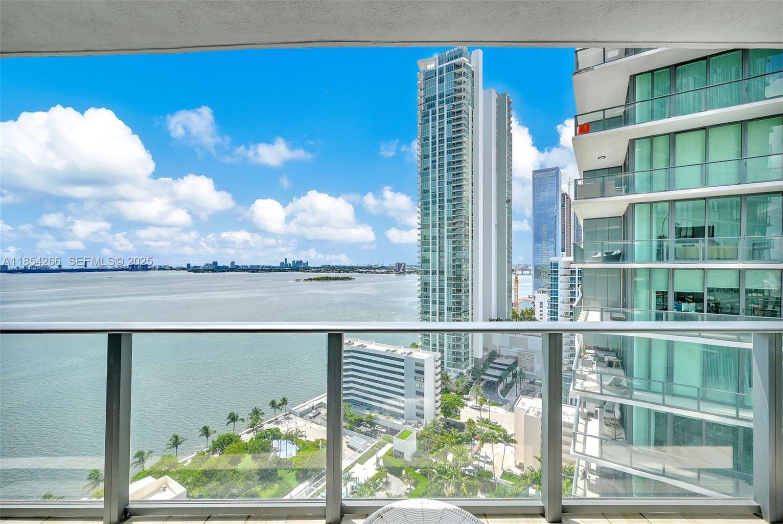 650 NE 32nd Street 2201, Miami, FL 33137 photo 2