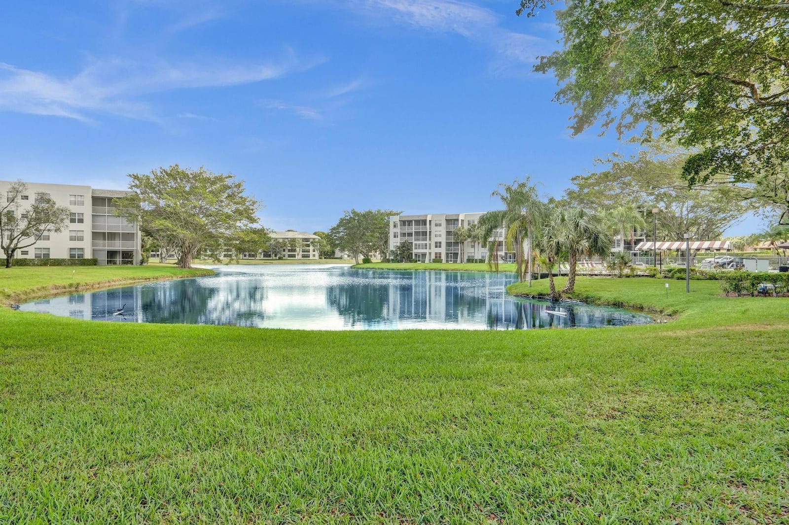 9340 Lagoon Place 209, Davie, FL 33324