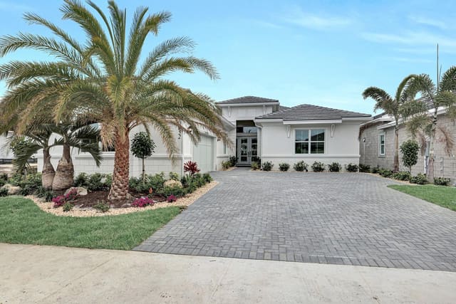 10052 Timber Creek Way, Palm Beach Gardens, FL 33412