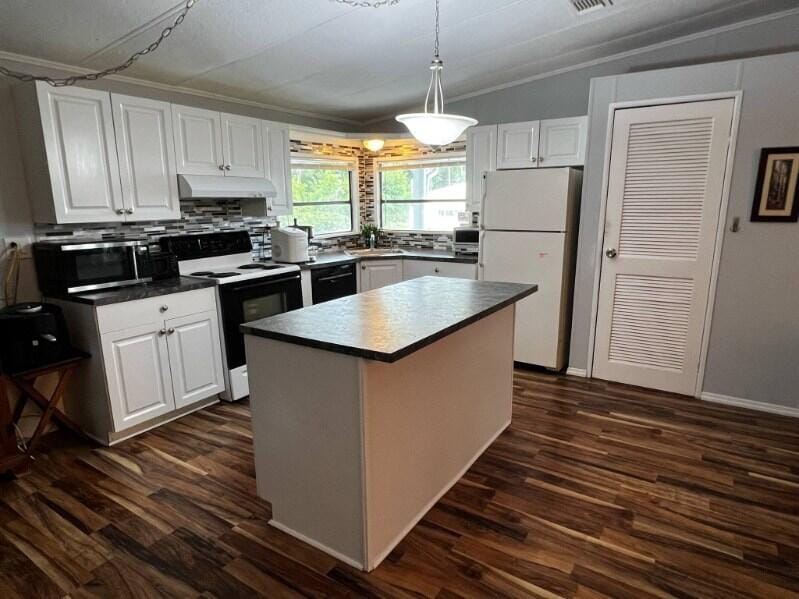 2581 SW Pontiac Place, Stuart, FL 34997