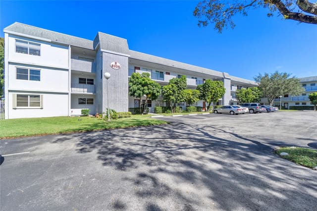 8205 NW 61st Street B305, sold in Fairways Of Tamarac Condo, Tamarac, FL