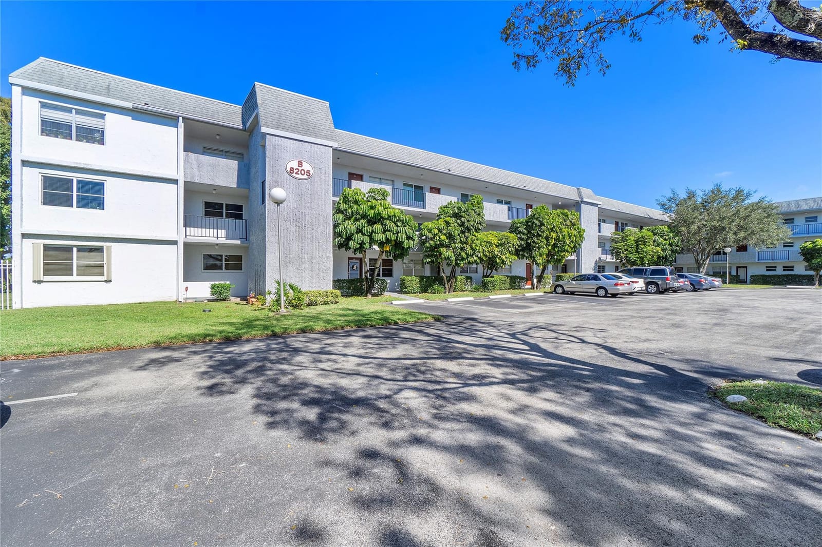 8205 NW 61st Street B305, Tamarac, FL 33321