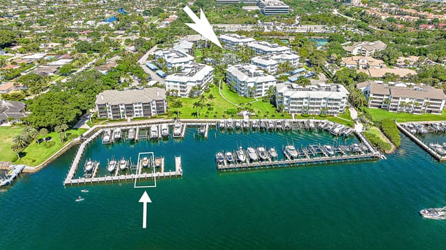 1015 Bay Colony Drive S & Slip 17, Juno Beach, FL 33408
