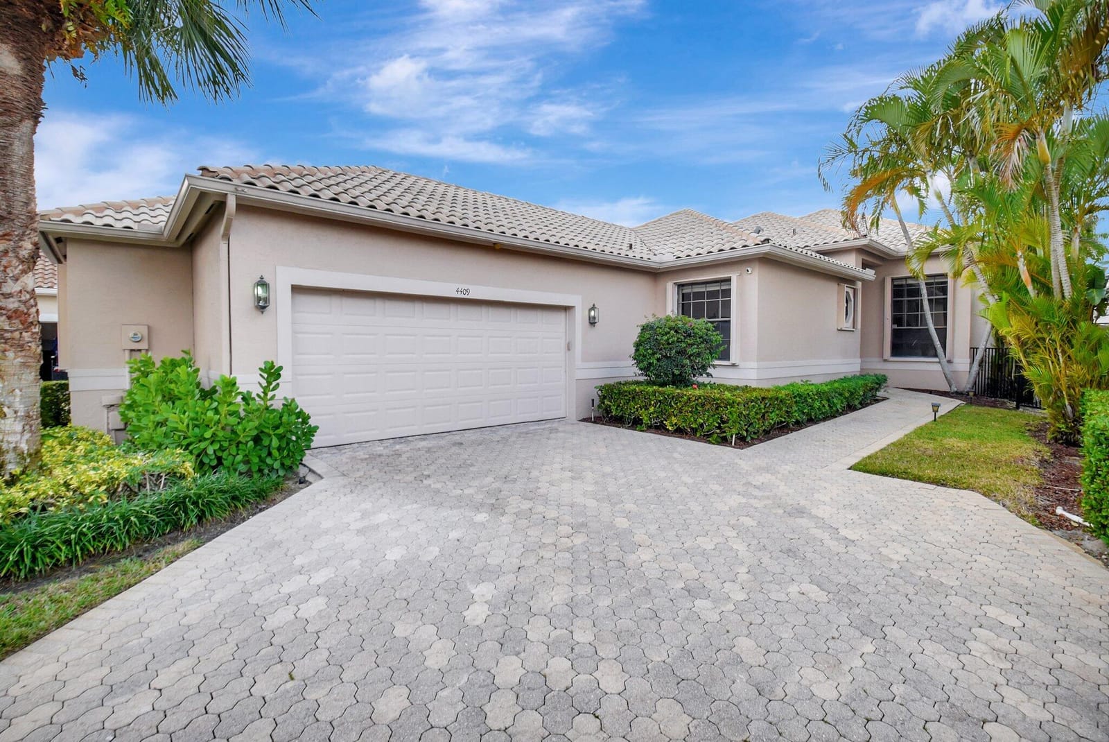 4409 Barclay Fair Way — photo 3