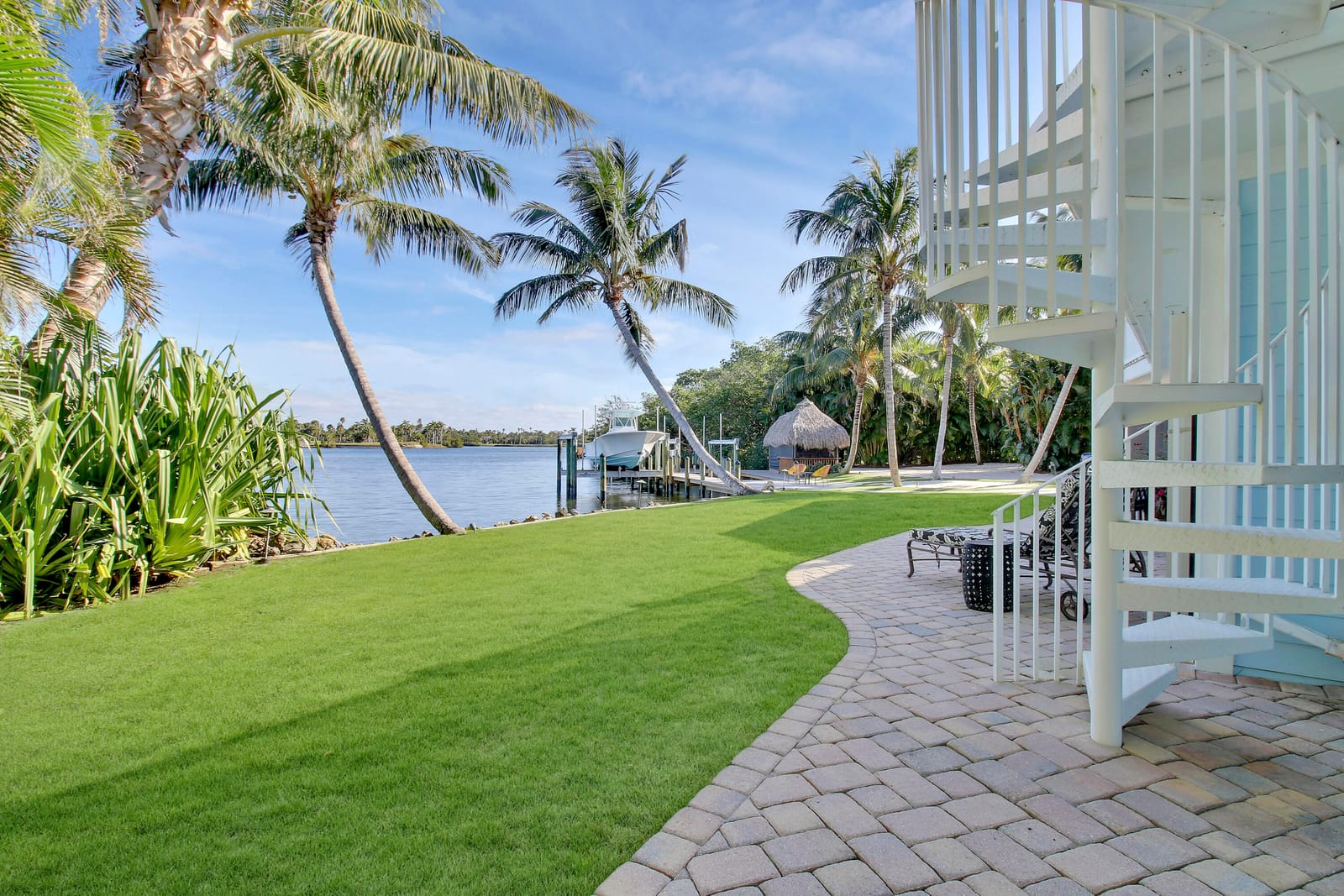 11909 SE Indian River Drive — photo 5