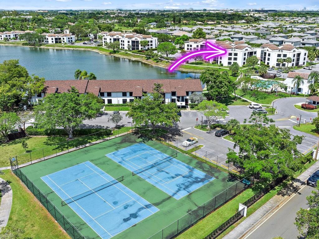 210 Lake Pointe Drive 310, Oakland Park, FL 33309
