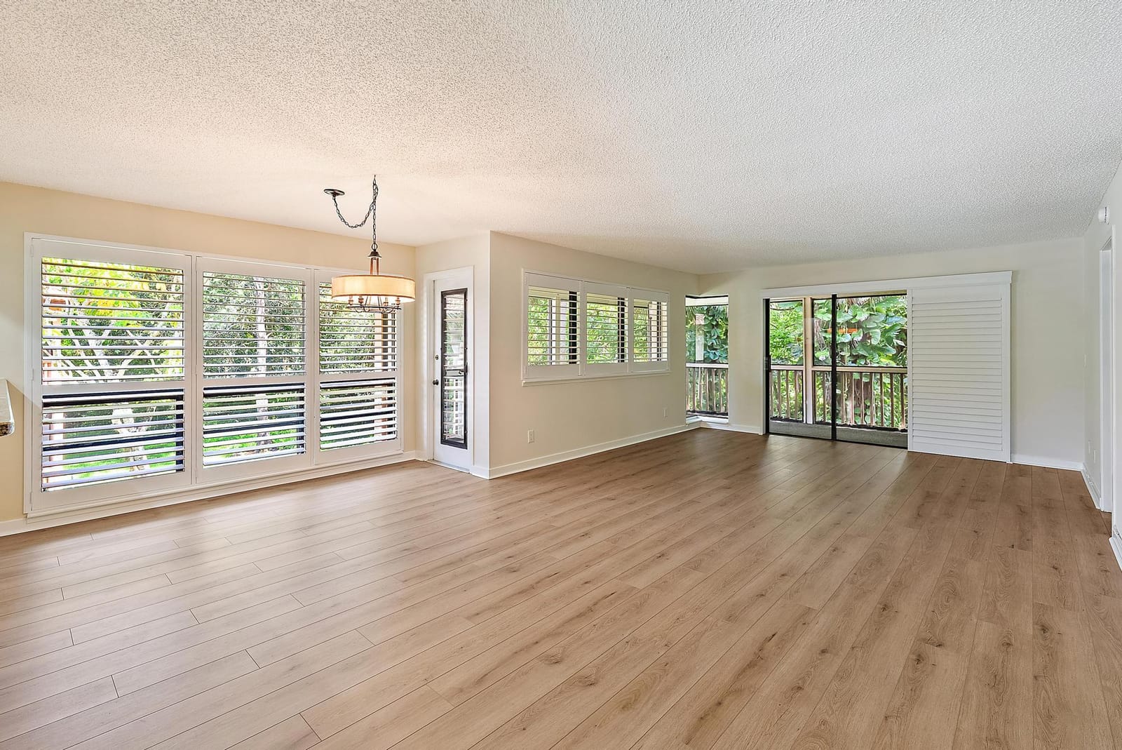 227 Brackenwood Terrace, Palm Beach Gardens, FL 33418