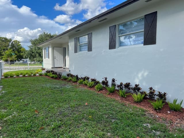 7545 NW 10th Avenue, Miami, FL 33150