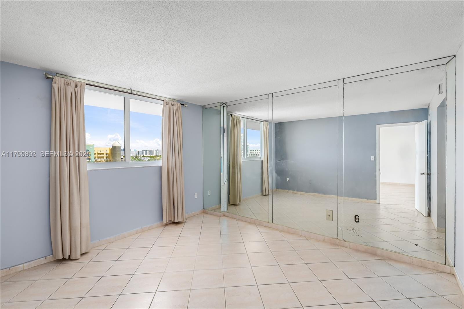 345 Ocean Drive 904, Miami Beach, FL 33139 photo 9