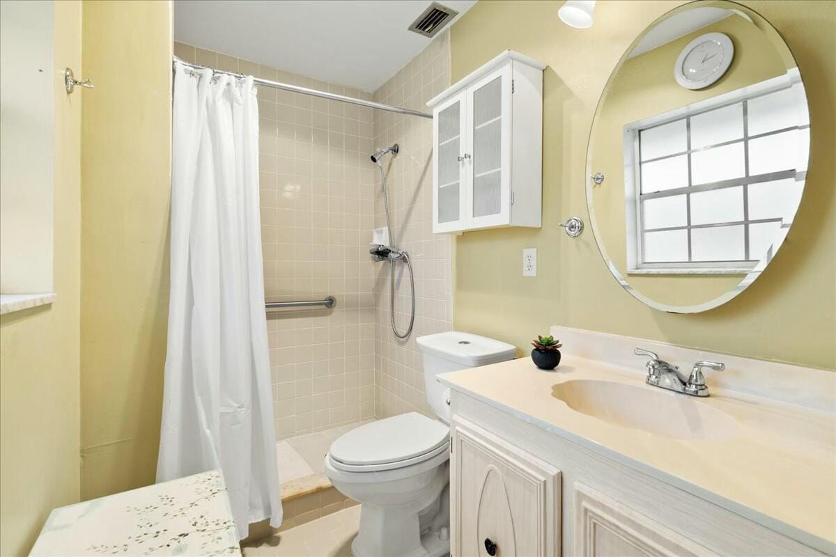 603 Laconia Circle — photo 11