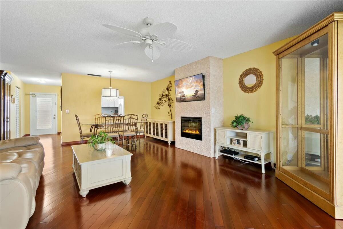 603 Laconia Circle — photo 6