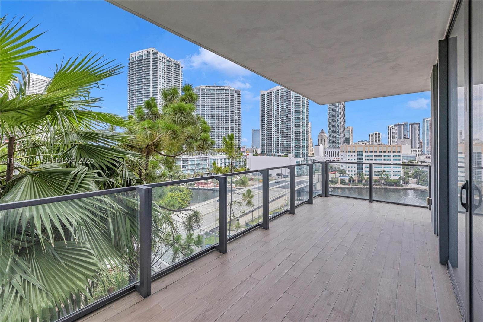 68 SE 6th Street 712, Miami, FL 33131 photo 13
