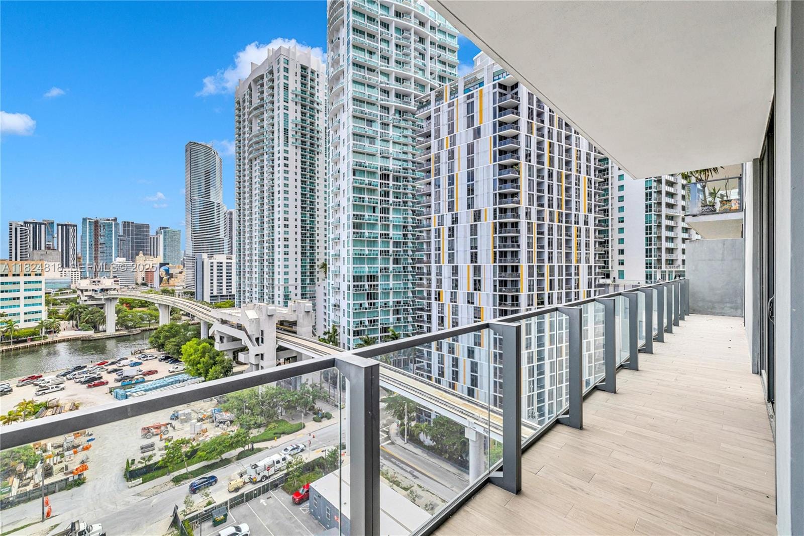 68 SE 6th Street 712, Miami, FL 33131 photo 16