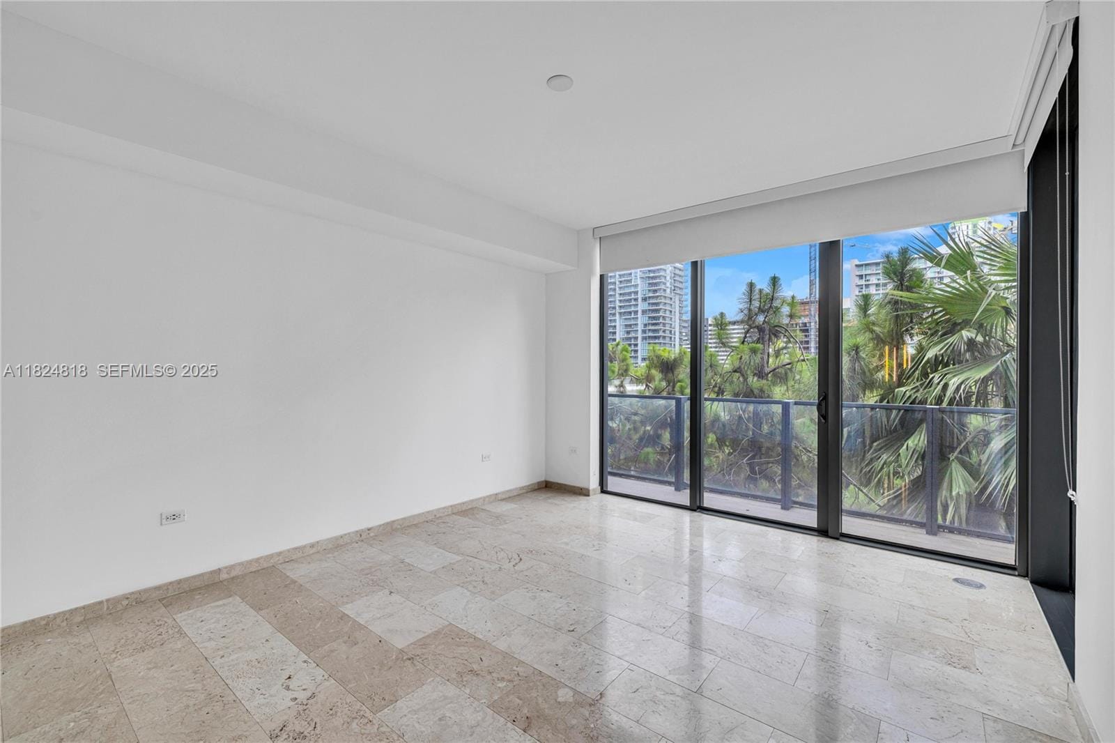 68 SE 6th Street 712, Miami, FL 33131 photo 21