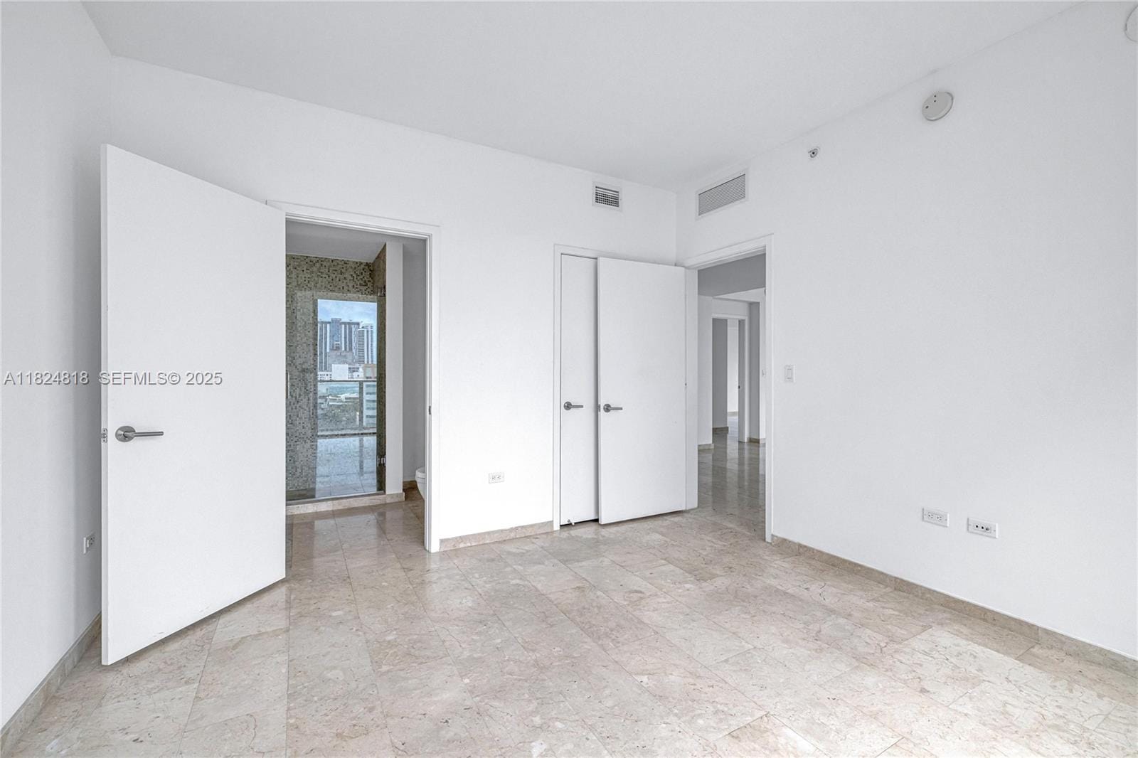 68 SE 6th Street 712, Miami, FL 33131 photo 28