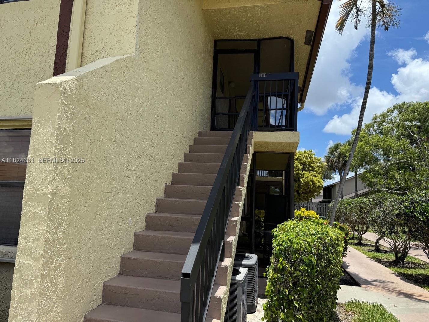 10017 Winding Lake Road 201 — photo 7
