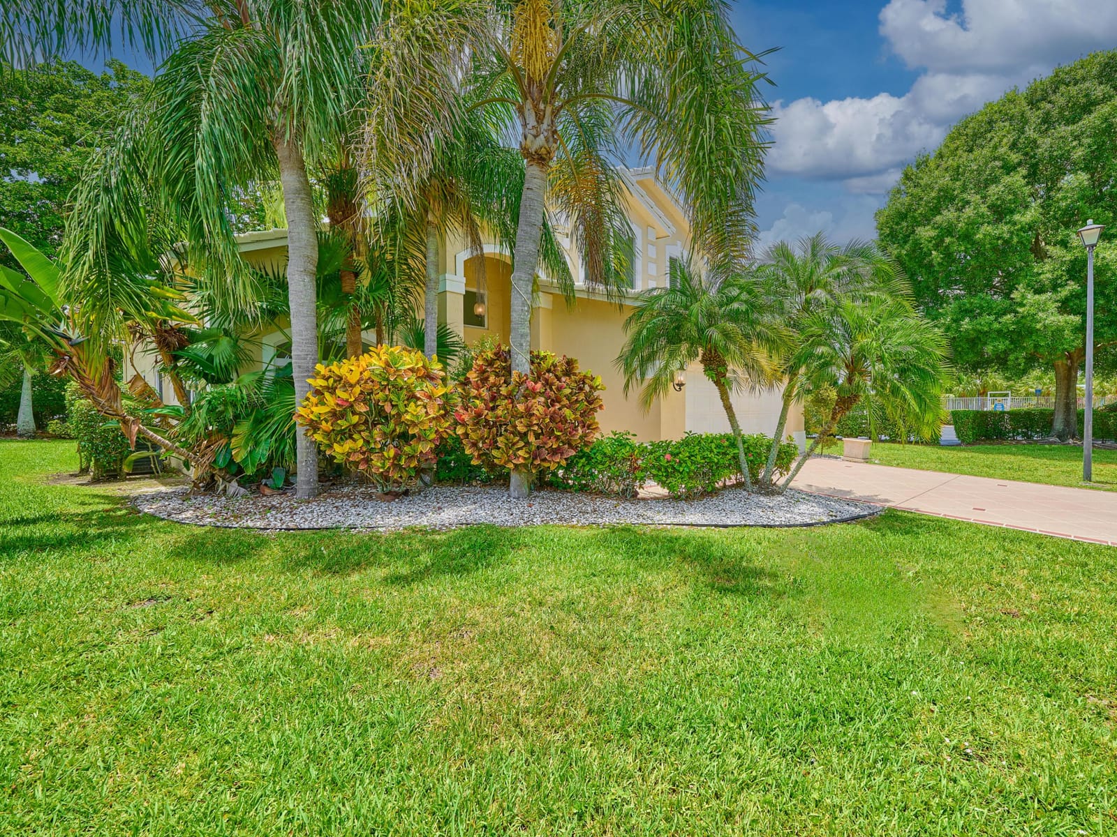 10889 Fillmore Drive, Boynton Beach, FL 33437 photo 2