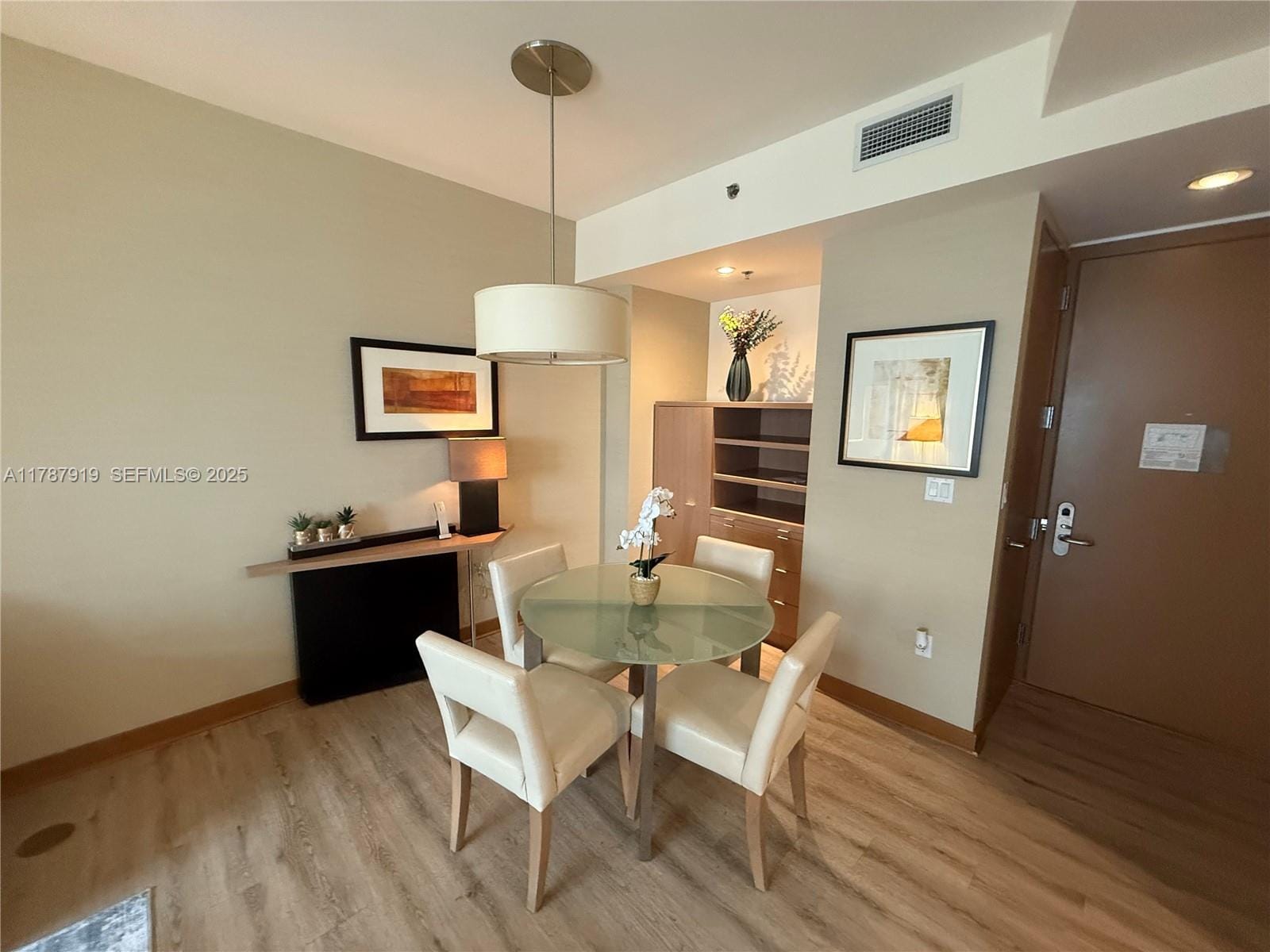 1395 Brickell Avenue 3211, Miami, FL 33131 photo 2