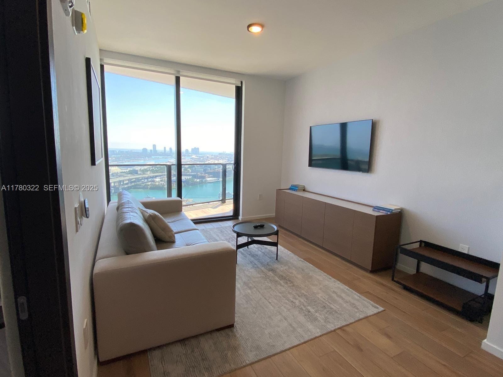 398 NE 5th Street 2910, Miami, FL 33132
