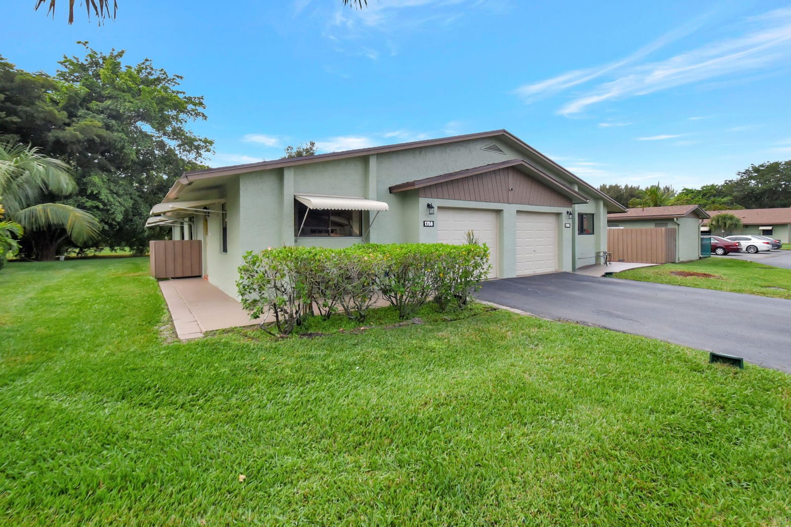 1758 Palmland Drive — photo 2