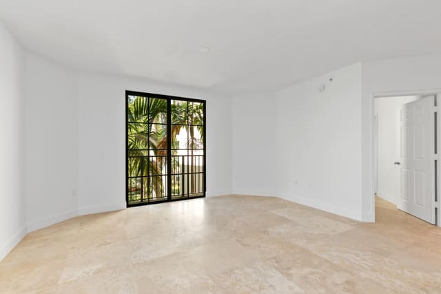 630 S Sapodilla Avenue 316, West Palm Beach, FL 33401