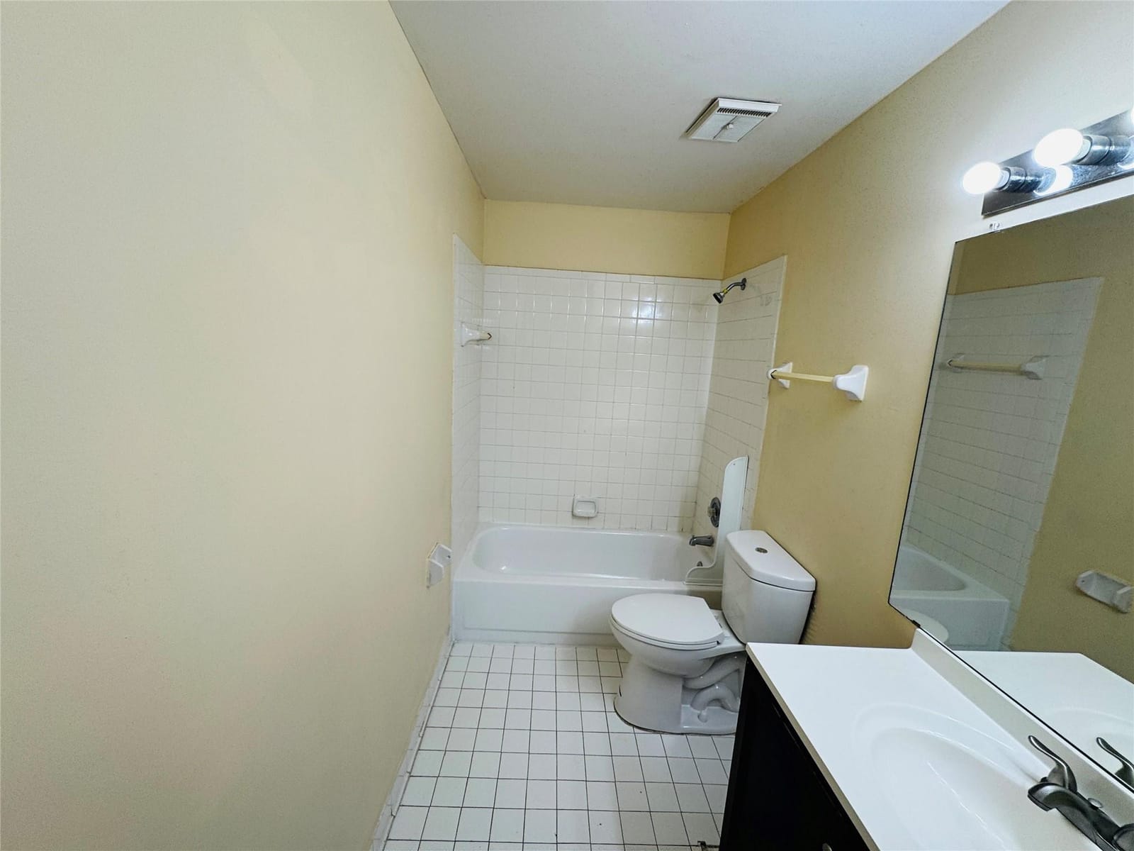 3449 NW 44th Street 202, Lauderdale Lakes, FL 33309 photo 13