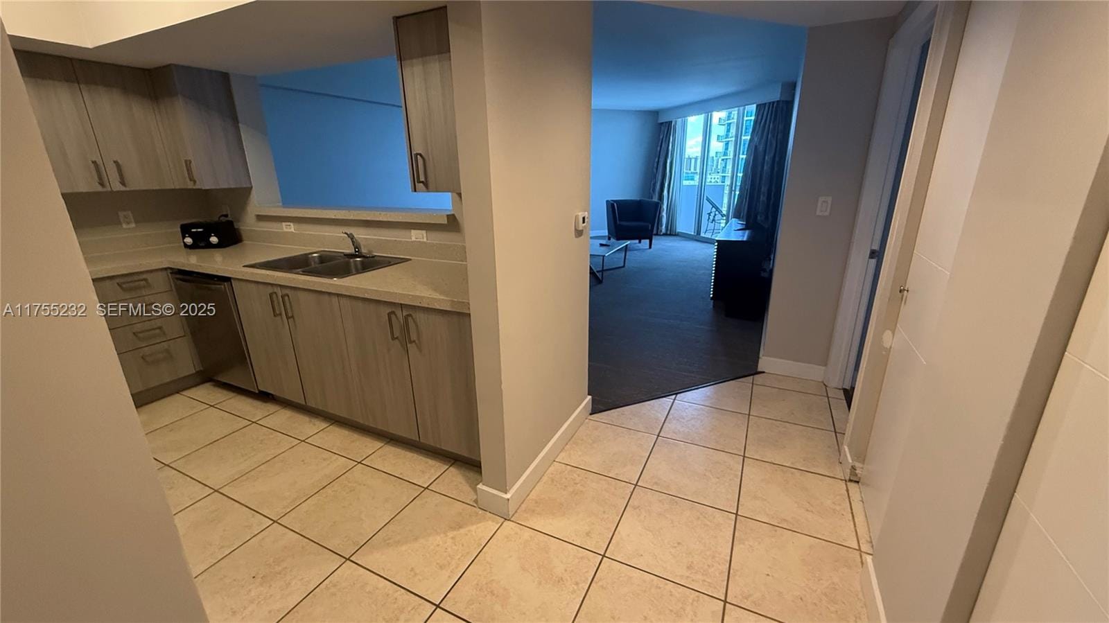 17375 Collins Avenue 1106, Sunny Isles Beach, FL 33160 photo 2