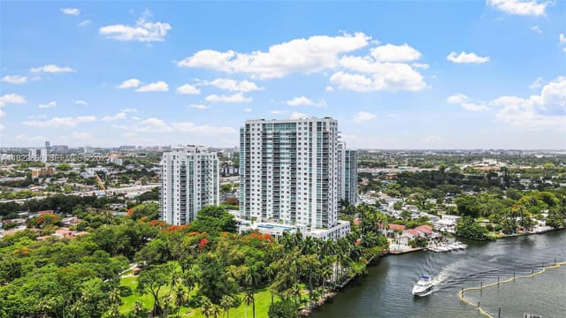 1861 NW S River Drive PH-01, Terrazas Riverpark Village, Miami, FL