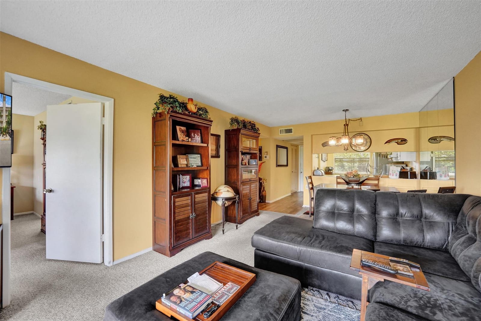 4602 Martinique Way 4602 — photo 8