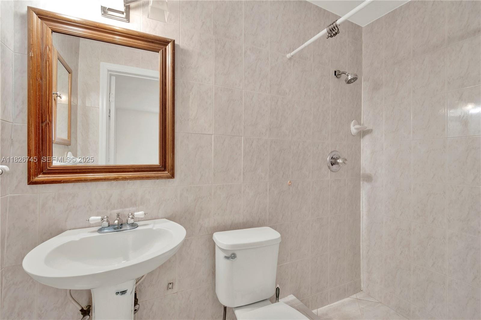 404 S 57th Terrace, Hollywood, FL 33023 photo 18