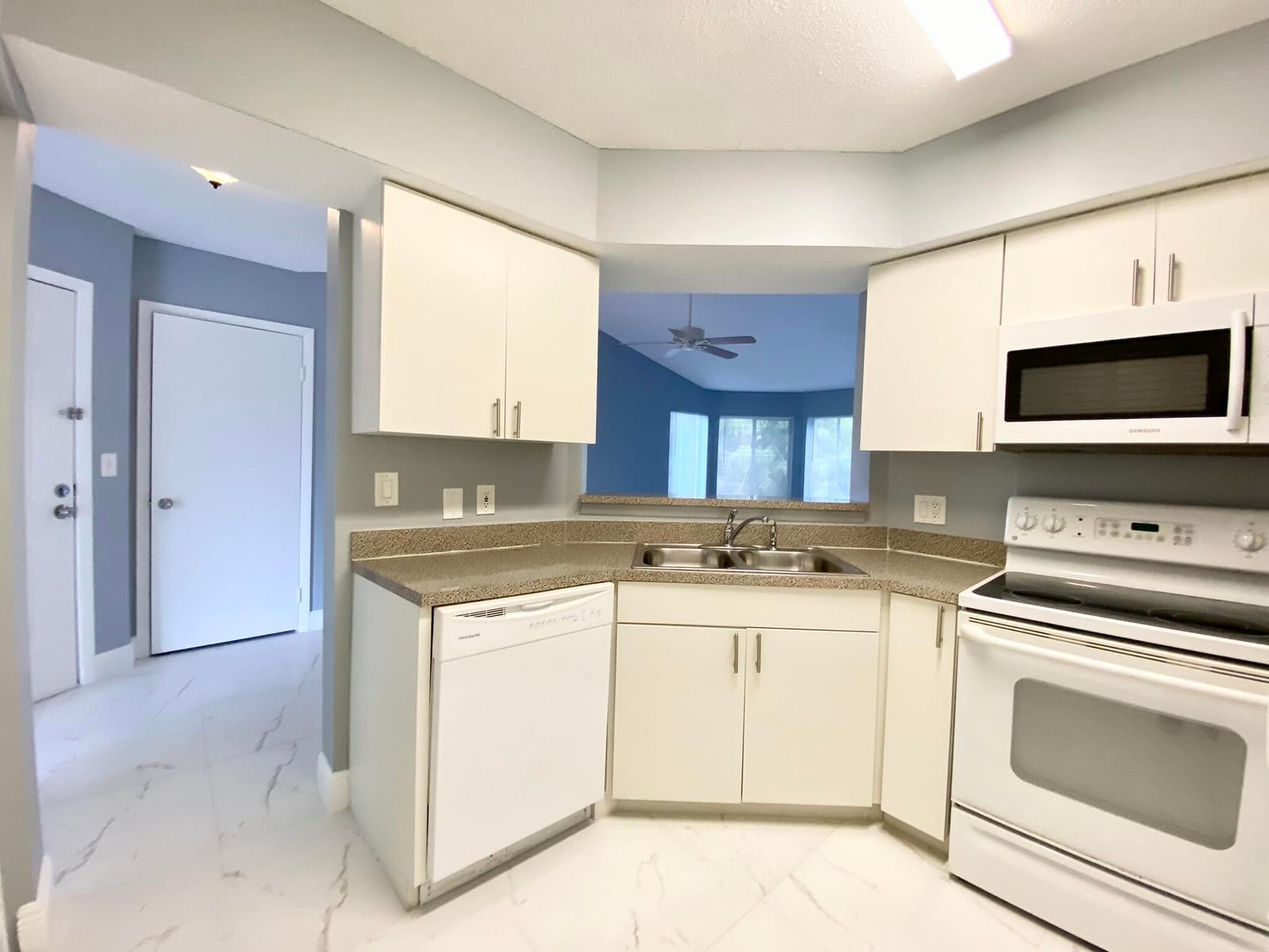 815 W Boynton Beach Boulevard 16-201 — photo 8