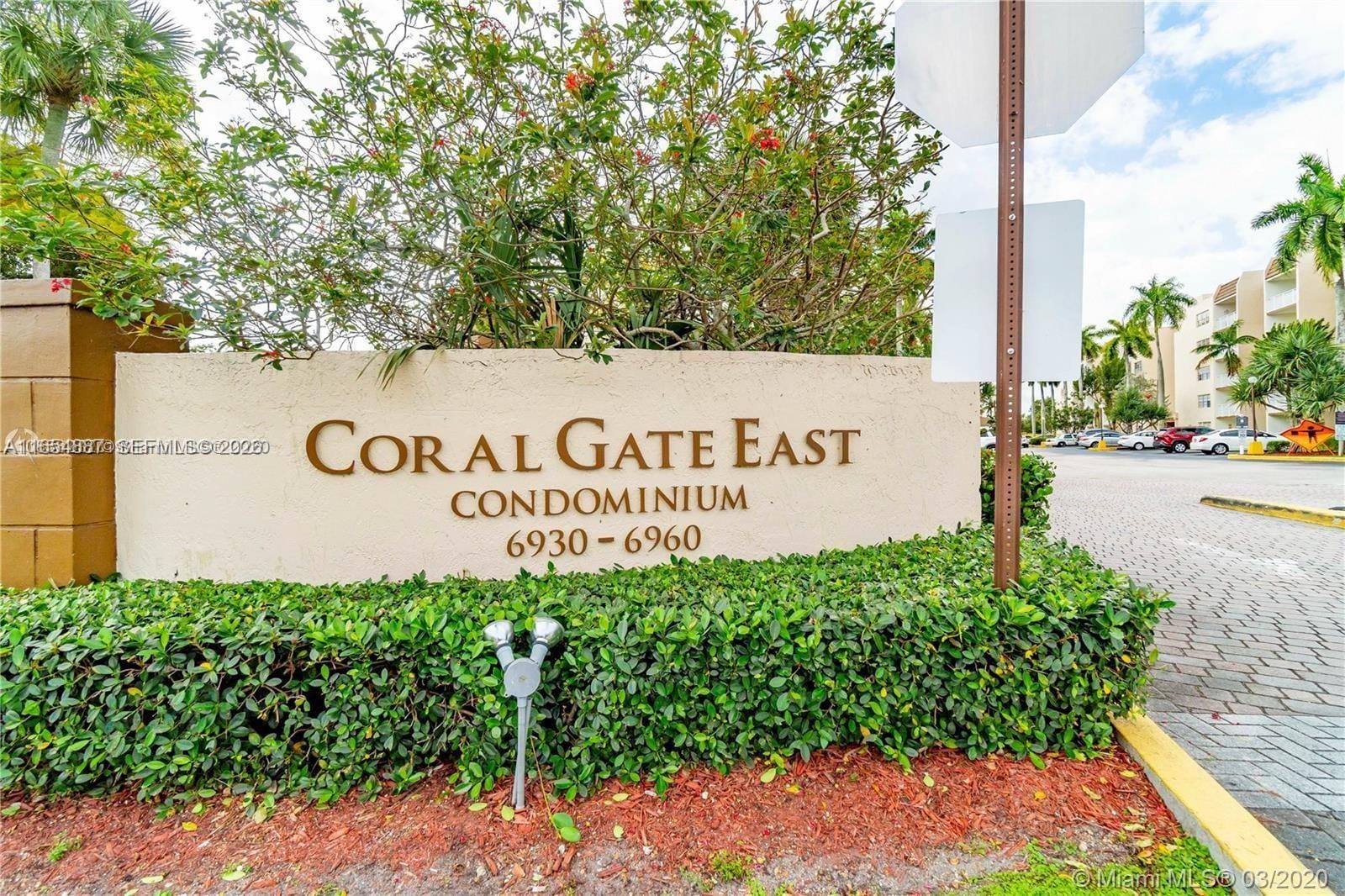 6960 Miami Gardens Drive 2525, Hialeah, FL 33015 photo 2