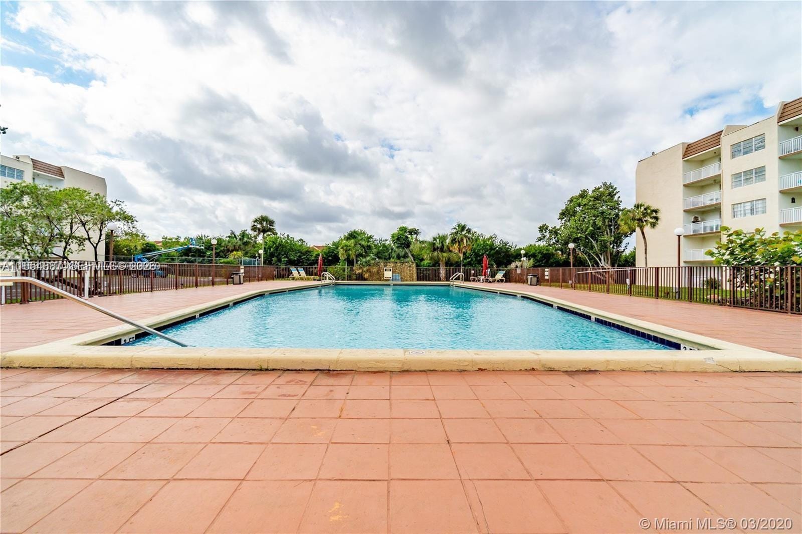 6960 Miami Gardens Drive 2525, Hialeah, FL 33015 photo 3