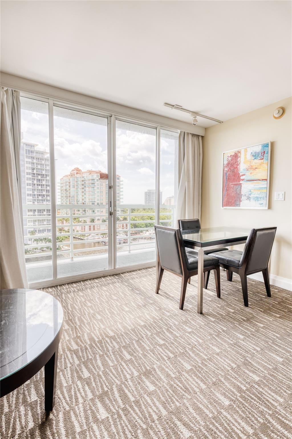 2670 E Sunrise Boulevard 826 — photo 3