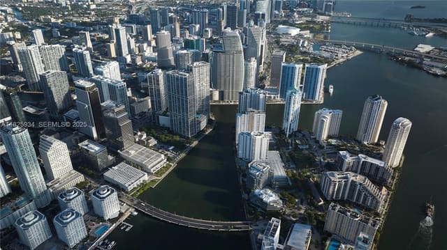 300 Biscayne Blvd Way 2607, Miami, FL 33131