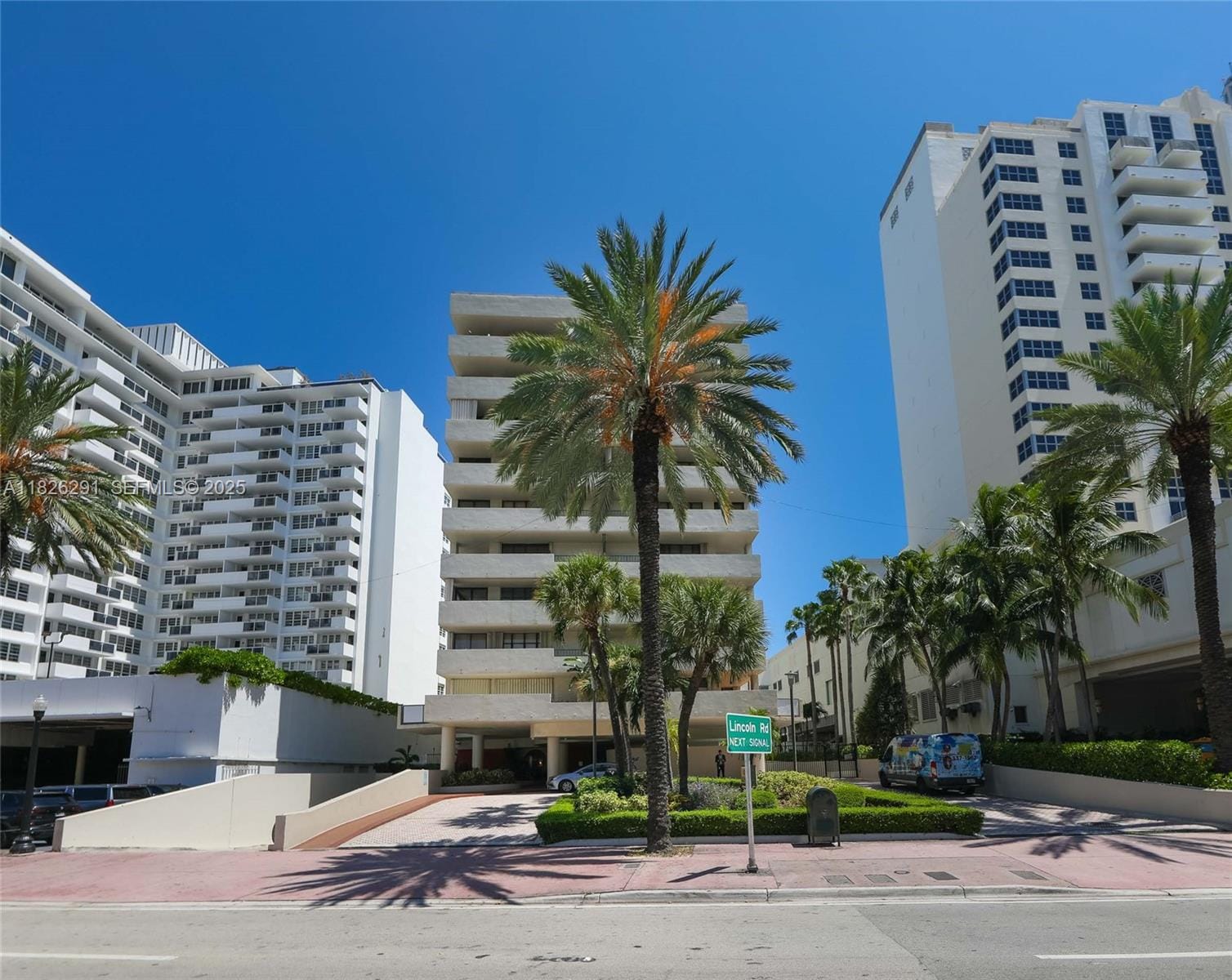 1621 Collins Avenue 708, Miami Beach, FL 33139 photo 2