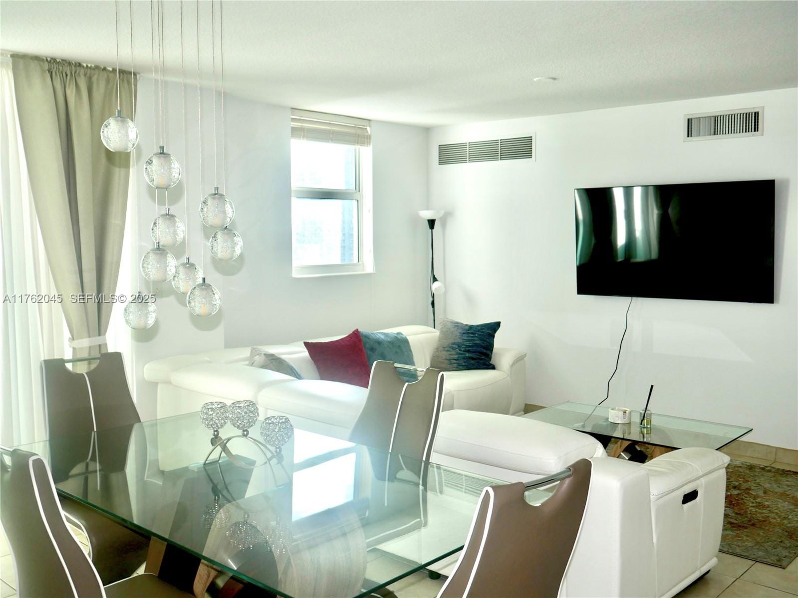31 SE 5th Street 2611, Miami, FL 33131 photo 12